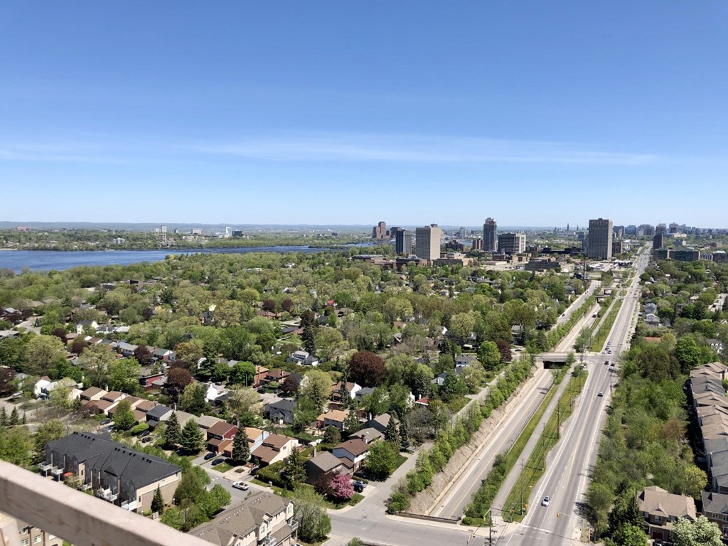 Westboro Connection Apartments, 315 McRae Avenue / 1960 Scott Street